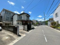  各部屋7畳以上！
軽自動車2台駐車可能！
広々としたバルコニー！