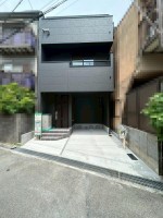  南向きで、陽当り良好◎
阪急・JR2沿線利用可能！
各居室収納付き！