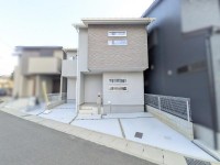  駐車2台可能！
固定階段式ロフト付き、収納が楽々！
家族が自然と集まる、ゆとりの20帖LDK♪
