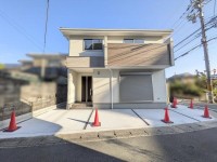  駐車2台可能！
全居室2面採光！陽当り・通風良好！
角地だから叶う、明るく開放的な住まい♪