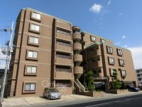 阪急・JR両駅利用できます★
イズミヤ横で買い物便利★