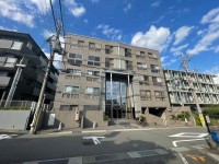  高級感のあるマンションです★
バスキッチン新品い入れ替え済★