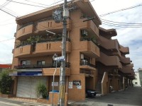  駅まで徒歩4分の1階事務所です★
