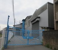  移動式クレーン一基あり★
大型車両入出庫可能（現地確認要）