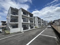  イオンモール桂川まで徒歩圏内★ 
大型バイク駐輪可能です★