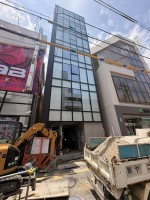  駅まで2分の好立地★新築テナント物件が募集出ました★
エレベーター付きビルです！